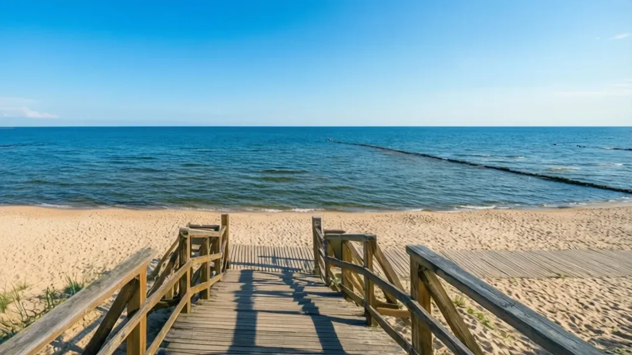 Sopot sinice w kąpielisku Sopot-32A-33: sprawdź aktualny stan wody
