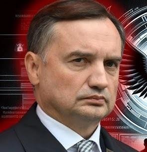 Symboliczne przedstawienie polskiego wymiaru sprawiedliwości i debaty politycznej.